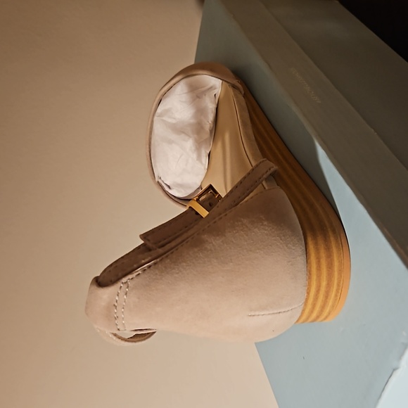 Seychelles Plateau Taupe Suede - Picture 3 of 4